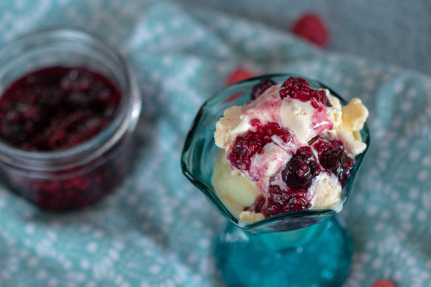 78+ Of The Christmas Desserts To Make This Season