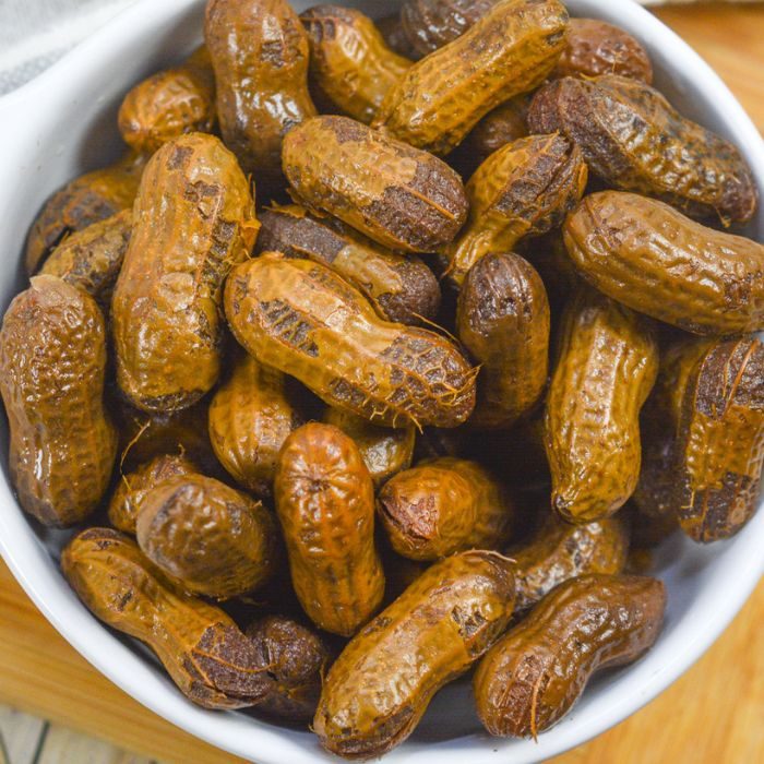 Crock Pot Boiled Peanuts
