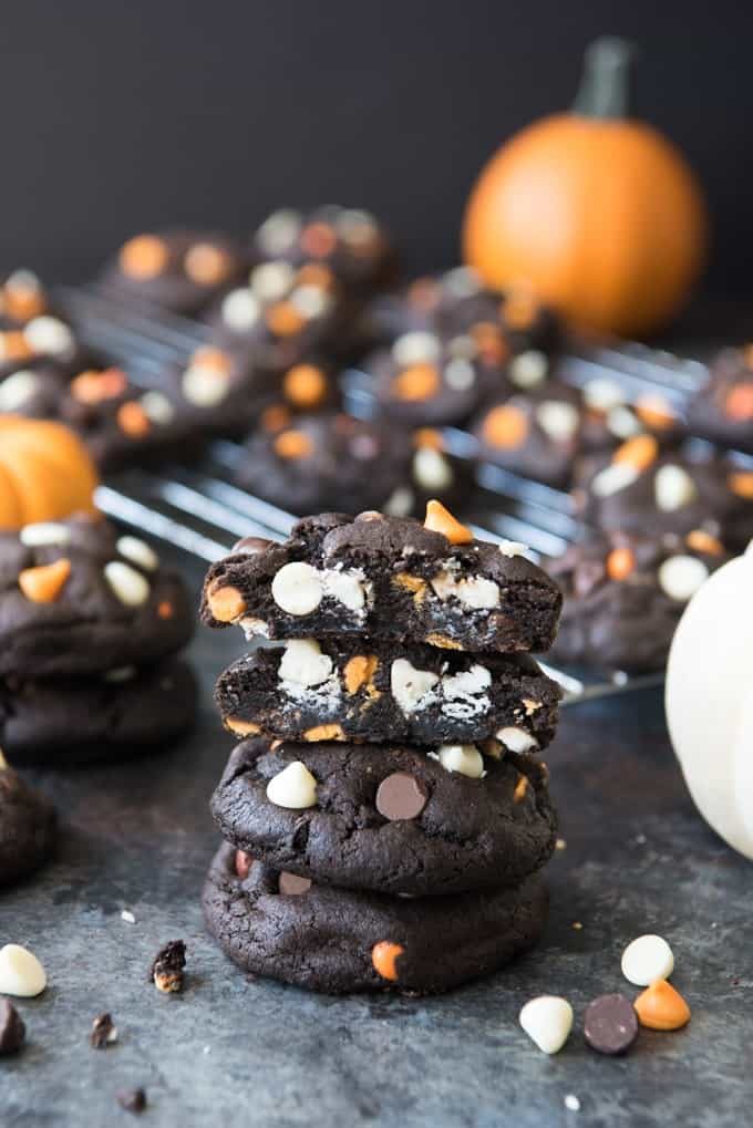22 Spooktacular Halloween Cookies