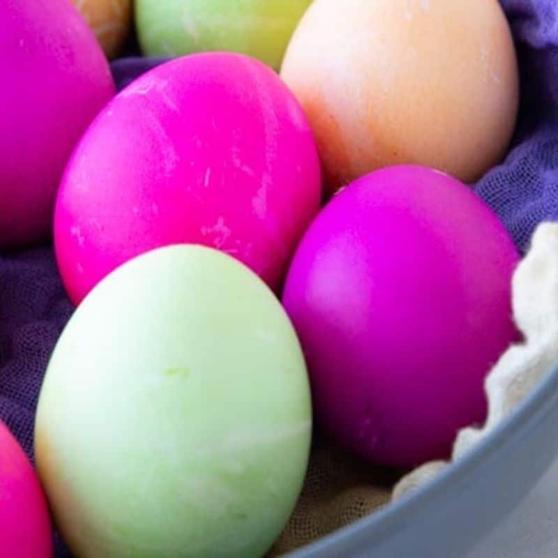 Instant Pot Easter Eggs – Cooks and Dyes at Same Time