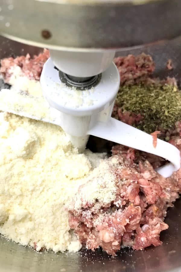 how to make mozeralla stuffed meatballs