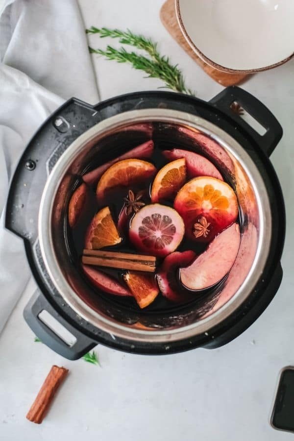 Instant Pot Mulled Wine