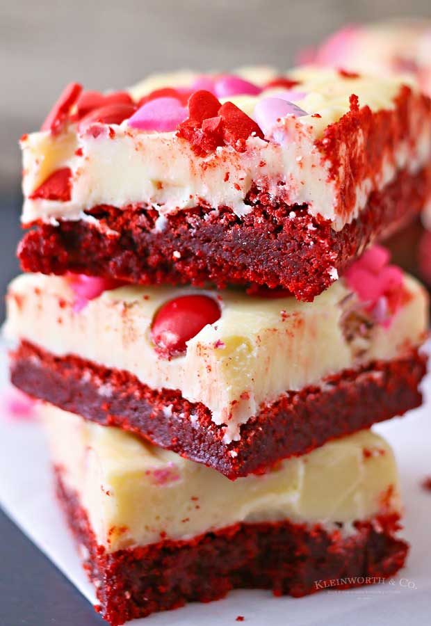 15+ Red Velvet Desserts & Drinks