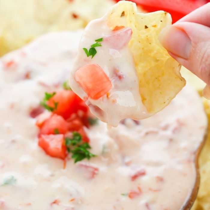 10 Minute Velveeta Cheese Dip