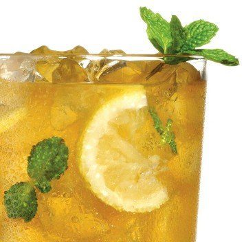 15 Whiskey Mixed Drinks Everyone Needs To Try