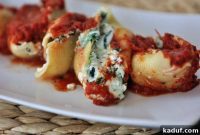 Creamy Spinach Ricotta Stuffed Jumbo Shells