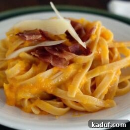 Creamy Butternut Squash Pasta with Crispy Bacon 4 Butternut squash pasta with crispy bacon and melted cheese.