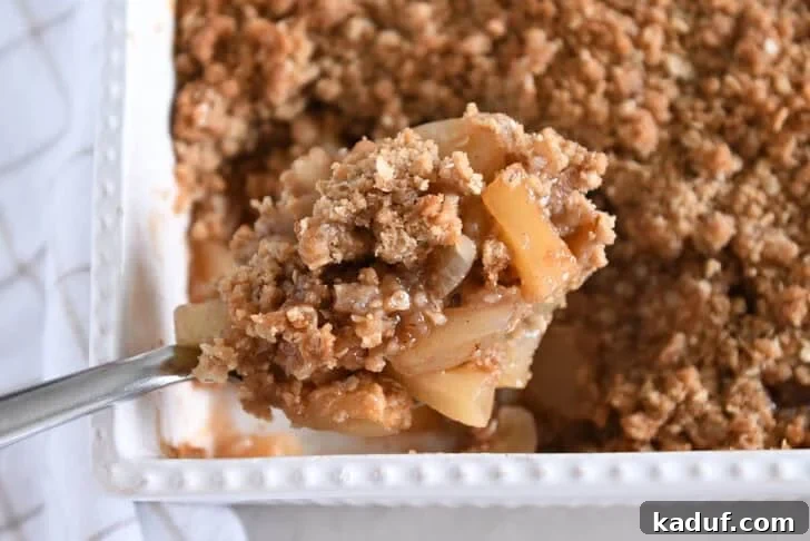 Classic Apple Crisp with Cinnamon Oat Streusel 3 Close up of apple crisp topping